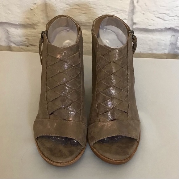 Sofft 8.5 Mckenna Suede Leather Metallic Sandals Braided Comfort Shoes Tan Taupe - Picture 4 of 13